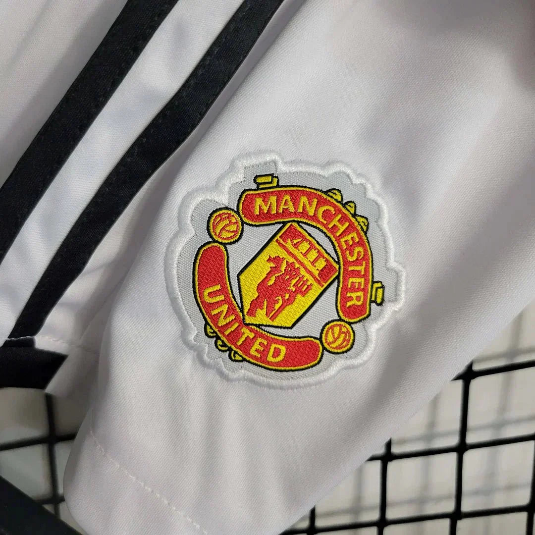 2023/2024 Manchester United Heimfußballset (Trikot + Shorts)