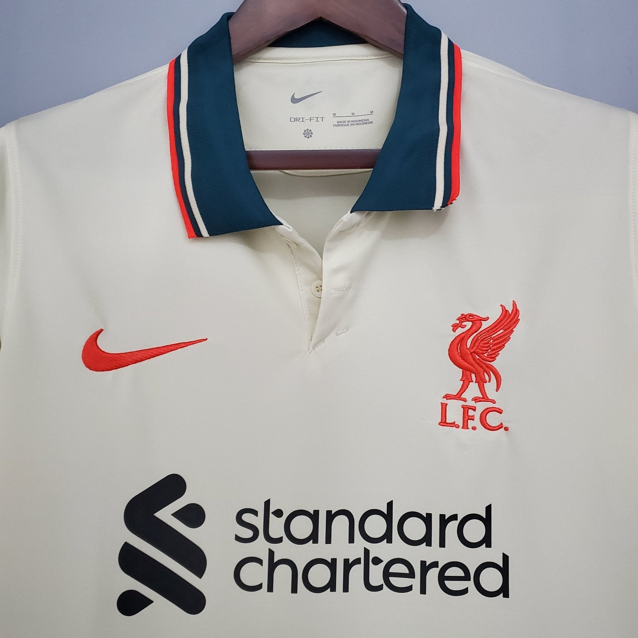 21/22 Liverpool away kit