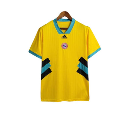 23-24 Bayern München Yellow Icon Kit mit gesticktem Logo - Fanversion 