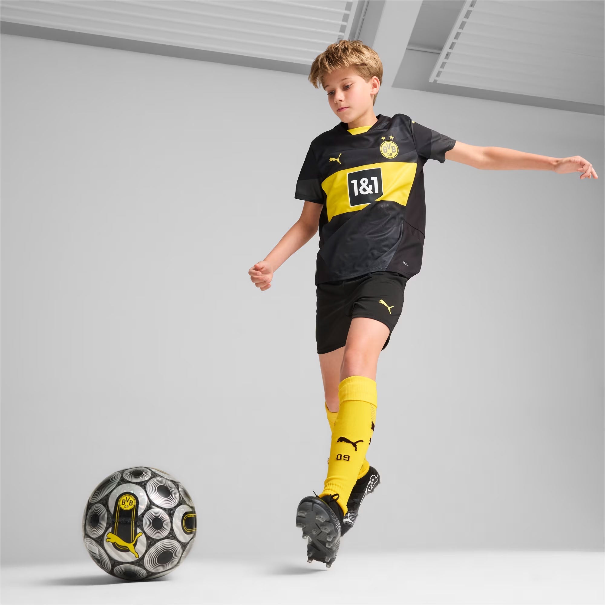 Borussia Dortmund 24/25 Away Football Shirt Jnr