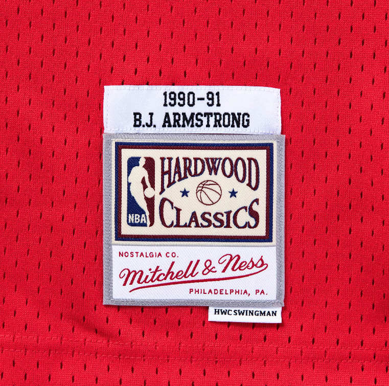 Mens Chicago Bulls B.J. Armstrong Mitchell &amp; Ness Red 1990-91 Hardwood Classics Swingman Jersey