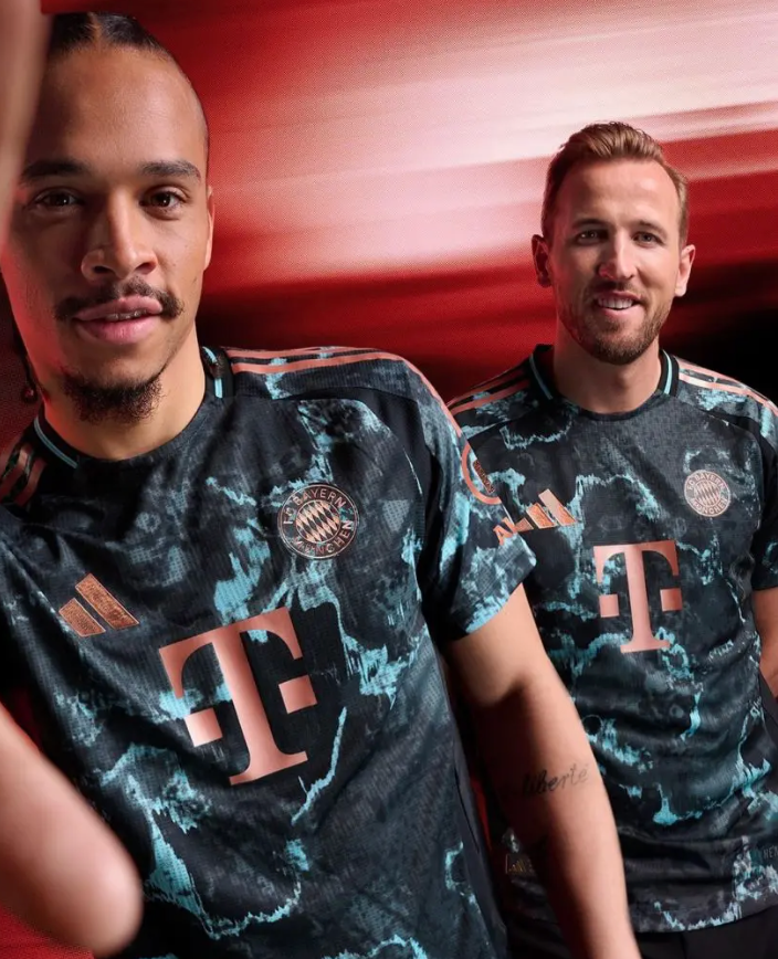 Bayern Munich Away 2024/25